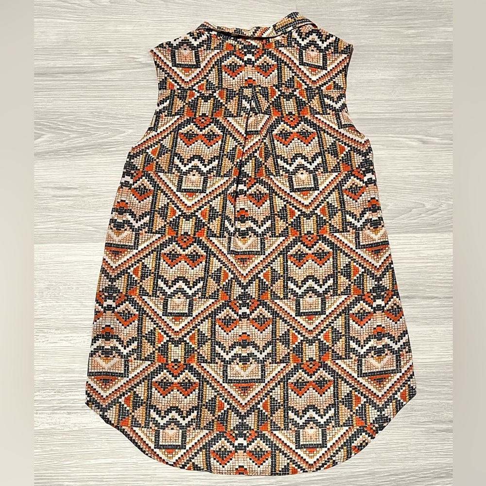 Patterned Blouse- size 2 - Picture 2 of 2